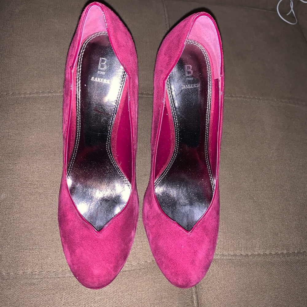 Like new fuschia bakers platform heels